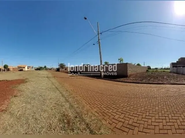 Terreno com 900m², à venda, no bairro Centro em Primeiro De Maio
