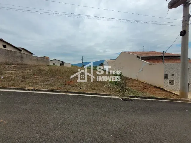 Terreno com 200m², à venda, no bairro Jardim Mirante em Andradas