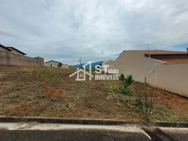 Terreno com 200m², à venda, no bairro Jardim Mirante em Andradas