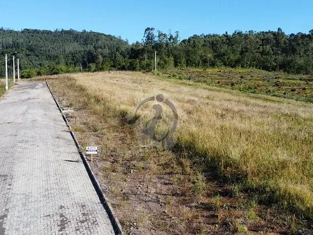 Terreno com 338m², à venda, no bairro Centro em Paverama