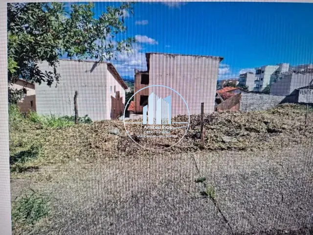 Terreno com 240m², à venda, no bairro Pão de Açúcar em Pouso Alegre