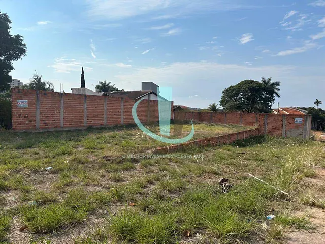 Terreno com 472m², à venda, no bairro Jardim Vale das Rosas em Araraquara