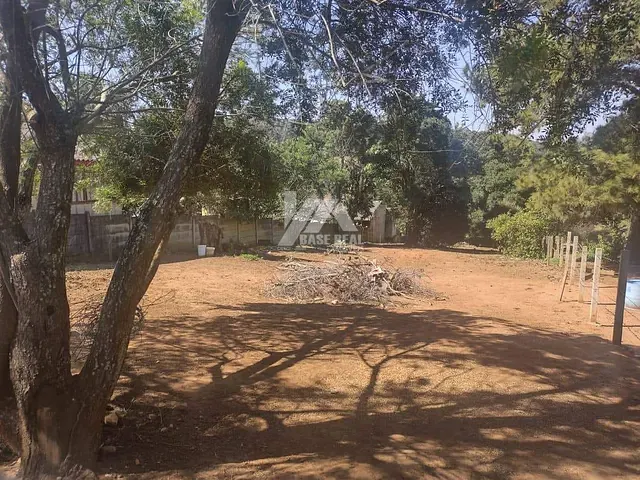 Terreno com 1050m², à venda, no bairro Uvaranas em Ponta Grossa