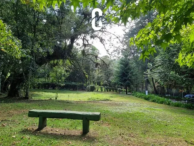 Terreno com 1230m², à venda, no bairro Alto do Capivari em Campos do Jordão