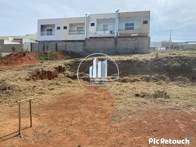 Terreno com 300m², à venda, no bairro Cidade Vergani em Pouso Alegre