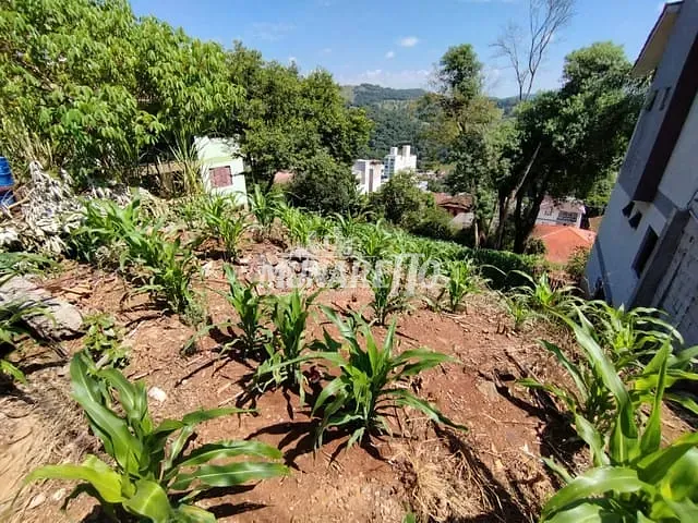 Terreno com 450m², à venda, no bairro Centro em Piratuba