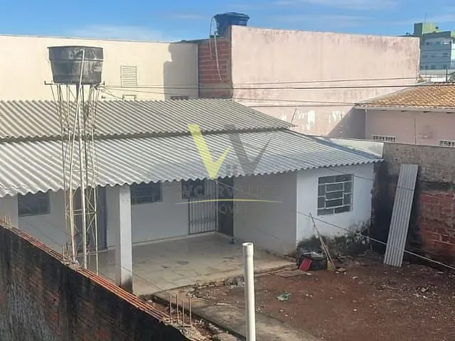 Terreno com 300m², à venda, no bairro Vila Santa Isabel em Anápolis