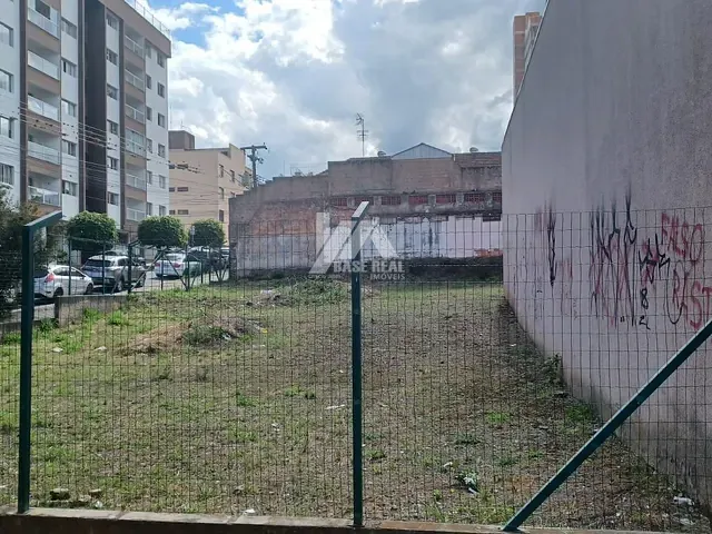 Terreno com 475m², à venda, no bairro Centro em Ponta Grossa