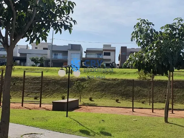 Terreno com 256m², à venda, no bairro Conjunto Habitacional Alexandre Urbanas em Londrina