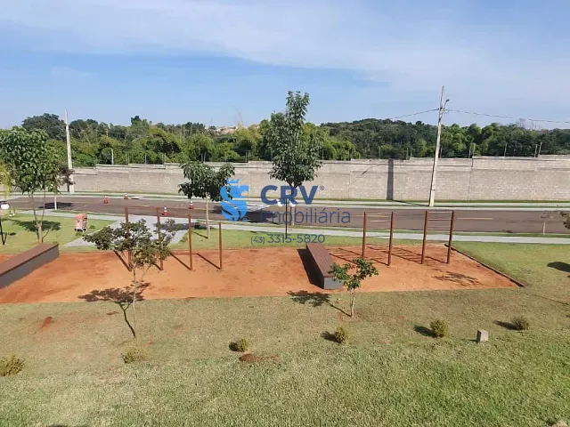 Terreno com 256m², à venda, no bairro Conjunto Habitacional Alexandre Urbanas em Londrina