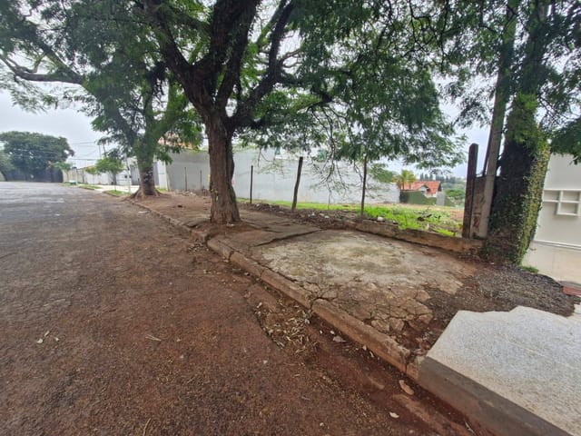 Terreno com 1106m², à venda, no bairro Guanabara em Londrina