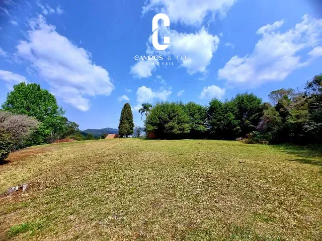 Terreno com 1110m², à venda, no bairro Alto da Vila Inglesa em Campos do Jordão