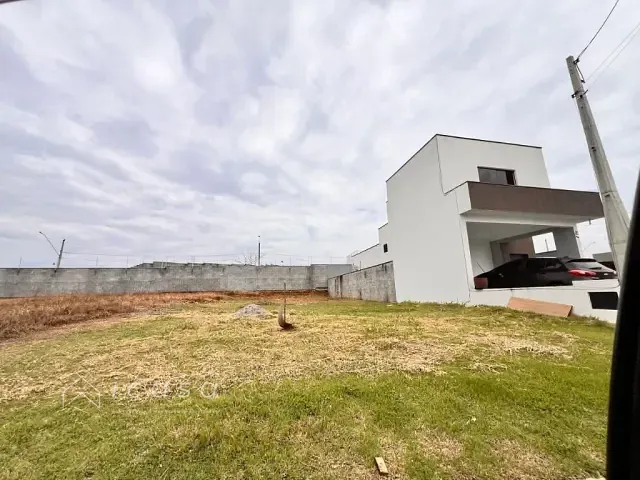 Terreno com 250m², à venda, no bairro Residencial Colinas. em Caçapava