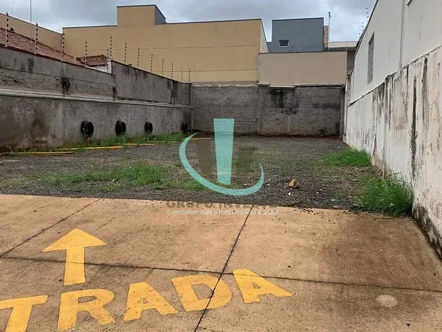 Terreno com 280m², à venda ou para alugar, no bairro Centro em Araraquara