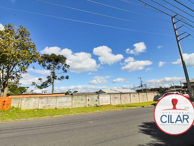 Terreno com 450m², à venda, no bairro Pinheirinho em Curitiba