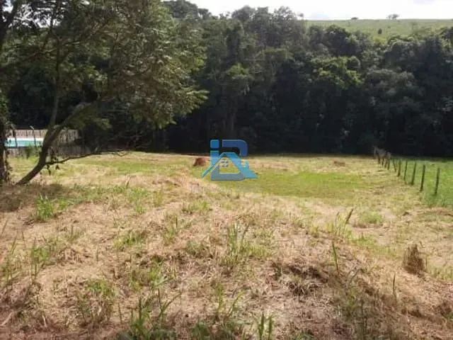 Terreno com 2000m², à venda, no bairro Capela do Barreiro em Itatiba