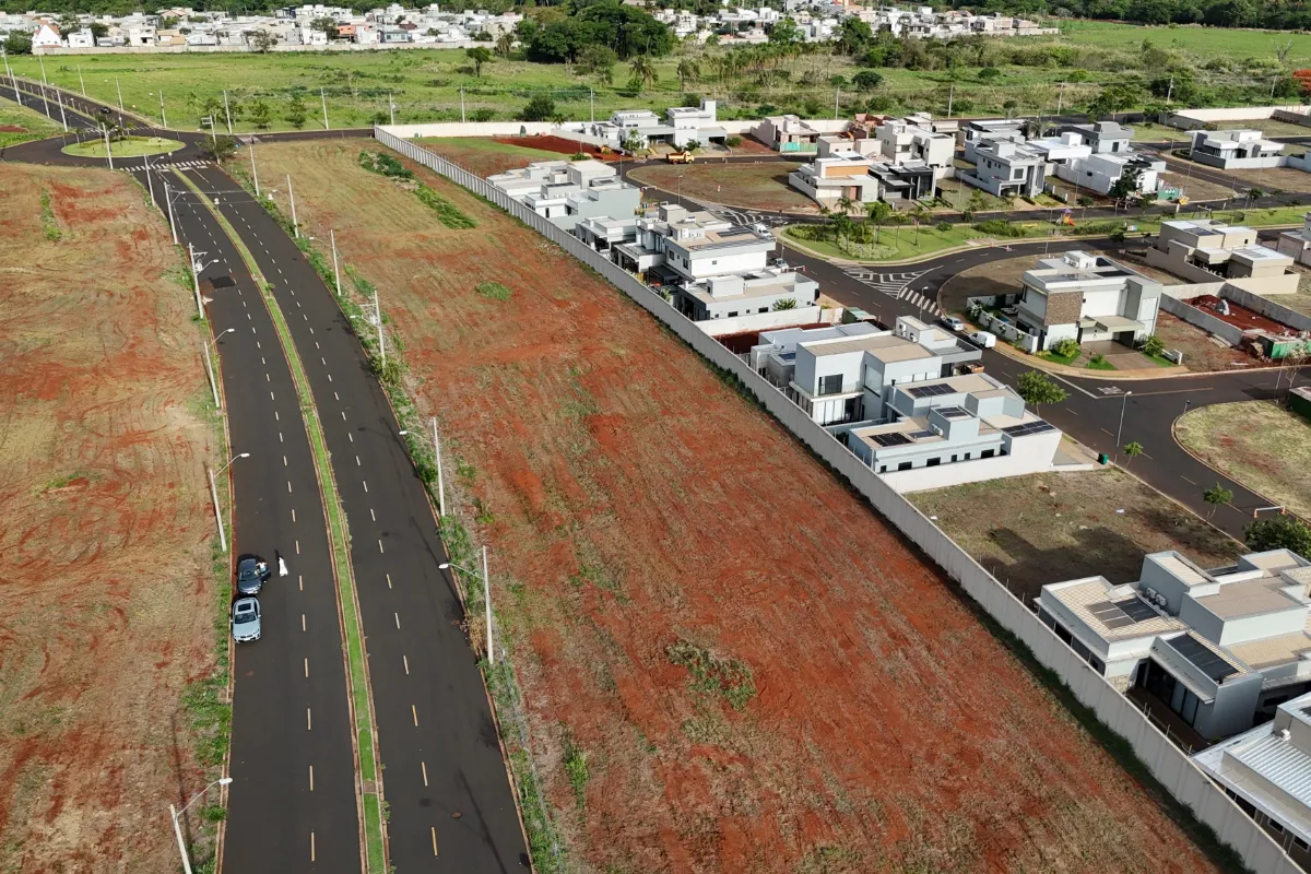 Terreno comercial para venda em Real Sul, 415m²