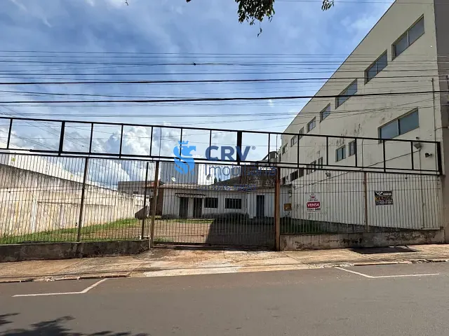Terreno com 465m², à venda, no bairro Centro em Cambé