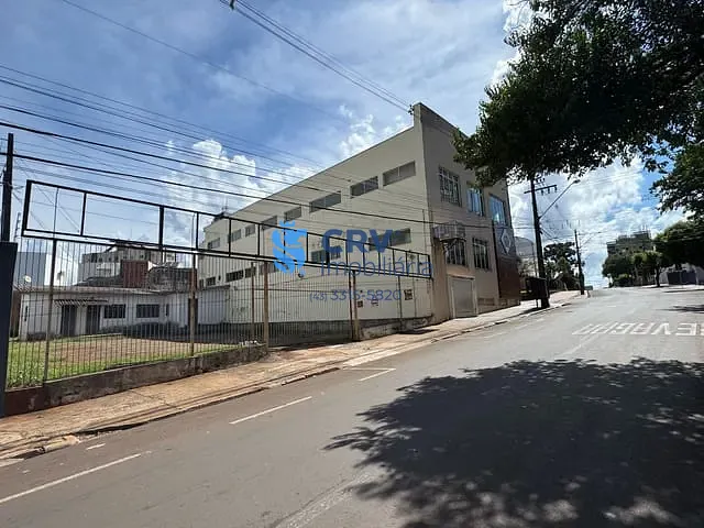 Terreno com 465m², à venda, no bairro Centro em Cambé