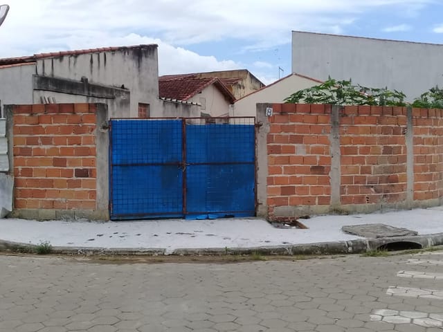 Terreno com 185m², à venda, no bairro Bom Jardim I em Guaratinguetá