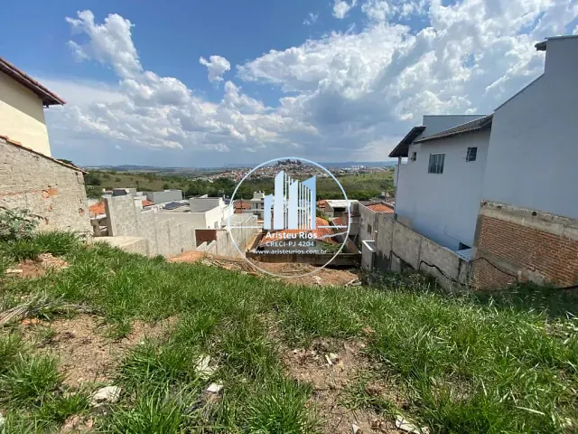 Terreno com 300m², à venda, no bairro Colinas de Santa Bárbara em Pouso Alegre