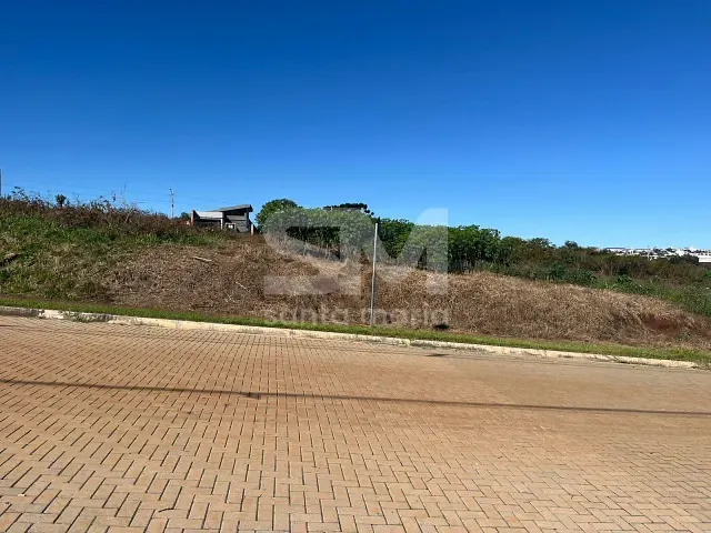 Terreno com 600m², à venda, no bairro Água Santa em Chapecó
