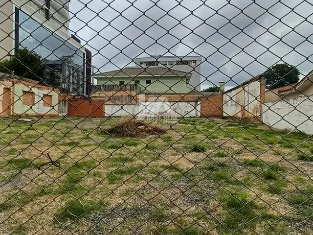 Terreno com 660m², à venda, no bairro Centro em Ponta Grossa