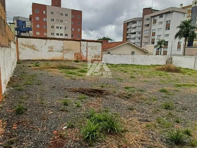 Terreno com 660m², à venda, no bairro Centro em Ponta Grossa