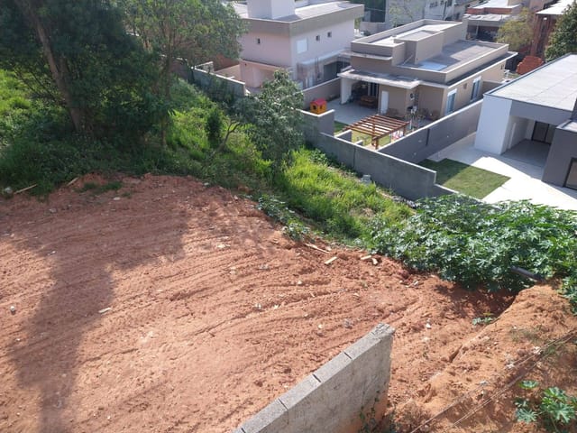 Terreno com 500m², à venda, no bairro Loteamento Residencial Lago do Sol em Cotia