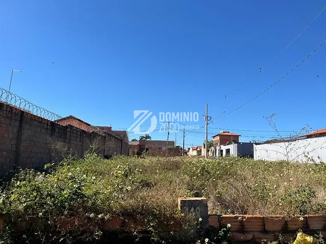 Terreno com 219m², à venda, no bairro Antônia Cândida I em Uberaba