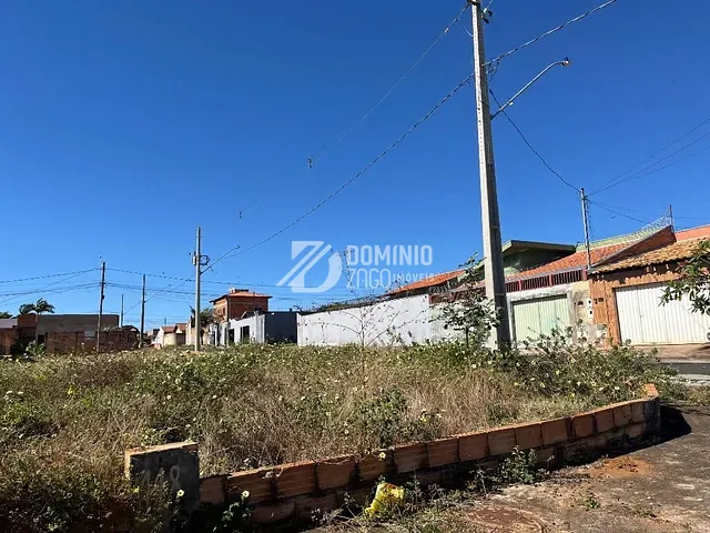 Terreno com 219m², à venda, no bairro Antônia Cândida I em Uberaba
