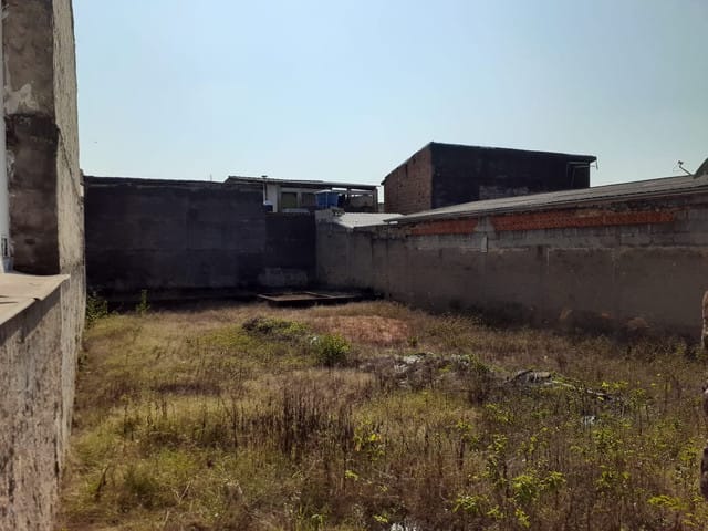 Terreno com 250m², à venda, no bairro Conjunto Residencial Araretama em Pindamonhangaba