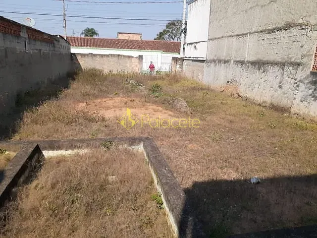 Terreno com 250m², à venda, no bairro Conjunto Residencial Araretama em Pindamonhangaba