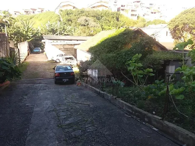 Terreno com 815m², à venda, no bairro Vila São Francisco em Mauá