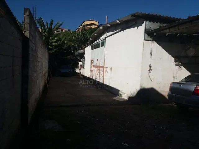 Terreno com 815m², à venda, no bairro Vila São Francisco em Mauá