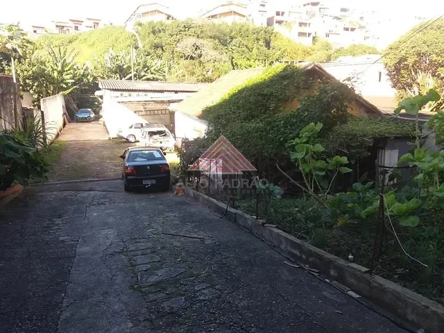 Terreno com 815m², à venda, no bairro Vila São Francisco em Mauá