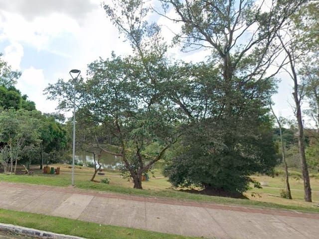 Terreno com 6050m², à venda, no bairro Lagoa Dourada em Londrina