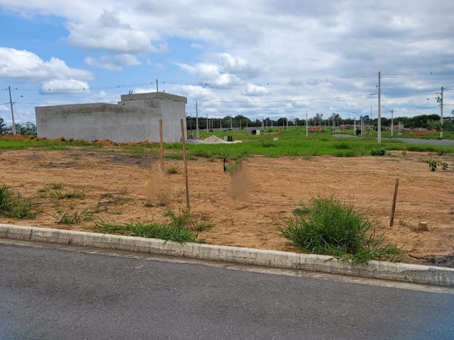 Terreno com 181m², à venda, no bairro Loteamento Industrial Água Preta em Pindamonhangaba