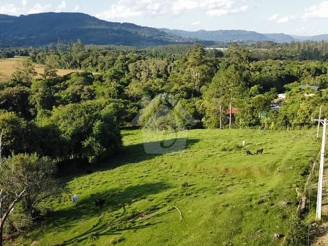 Terreno com 149000m², à venda, no bairro Boa Vista em Teutônia