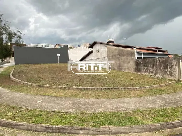 Terreno com 300m², à venda, no bairro Chácaras Alpina em Valinhos