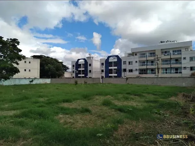 Terreno com 1642m², à venda, no bairro Parque Turf Club em Campos dos Goytacazes