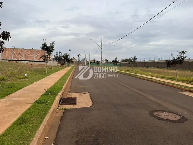 Terreno com 250m², à venda, no bairro Beija-Flor II em Uberaba