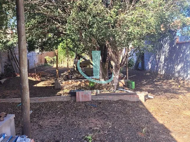 Terreno com 400m², à venda, no bairro Jardim Brasil (Vila Xavier) em Araraquara