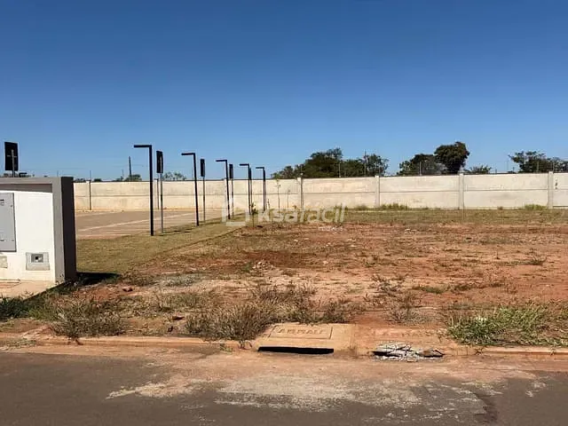 Terreno com 337m², à venda, no bairro Tiradentes em Campo Grande