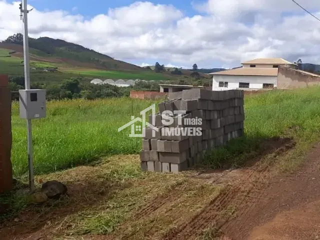 Terreno com 2215m², à venda, no bairro Rural em Andradas
