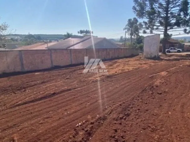 Terreno com 490m², à venda, no bairro Uvaranas em Ponta Grossa