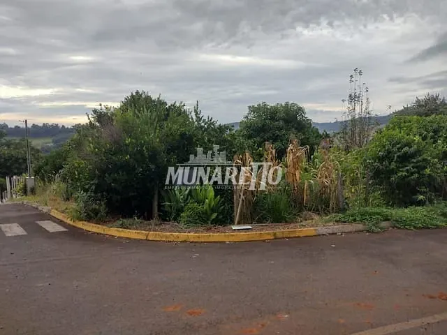 Terreno com 477m², à venda, no bairro Centro em Ipira