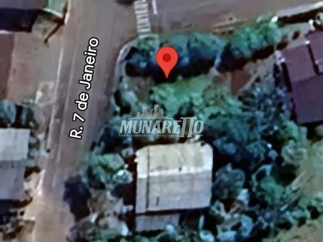 Terreno com 477m², à venda, no bairro Centro em Ipira