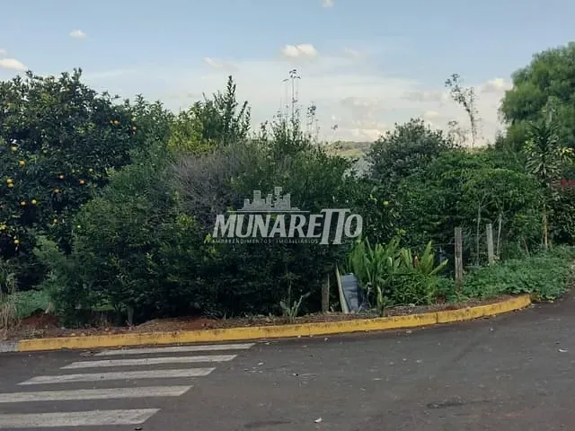 Terreno com 477m², à venda, no bairro Centro em Ipira