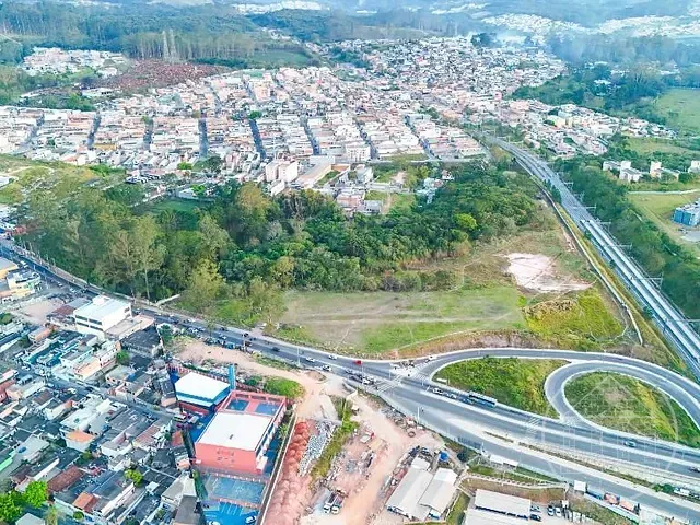 Terreno com 52000m², à venda ou para alugar, no bairro Jardim Maria Fernandes em São Paulo